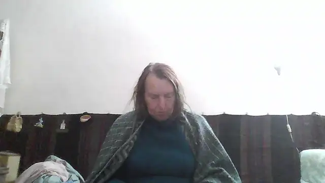 Snapshot of AnnaLive570 chatting on May 5, 3:14 am AnnaLive570 online show from May 5, 3:14 am