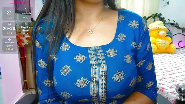 Snapshot of WildDimpi_0 chatting on October 3, 5:37 am WildDimpi 0 online show from October 3, 5:37 am