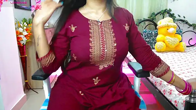 Snapshot of WildDimpi_0 chatting on November 1, 6:21 pm WildDimpi 0 online show from November 1, 6:21 pm