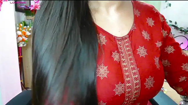 Snapshot of WildDimpi_0 chatting on December 5, 6:15 pm WildDimpi 0 online show from December 5, 6:15 pm