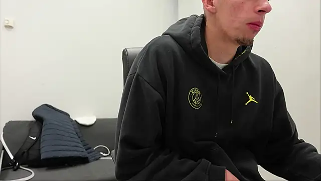 Ryan Dozer online show from October 4, 5:38 am