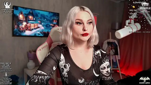 Snapshot of Wounded_Goddess_ chatting on November 19, 6:35 am Wounded Goddess online show from November 19, 6:35 am