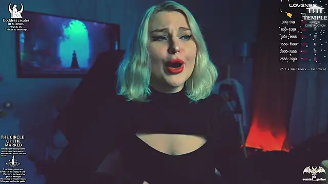 Snapshot of Wounded_Goddess_ chatting on December 19, 5:25 am Wounded Goddess online show from December 19, 5:25 am