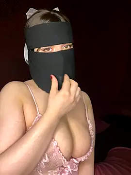 RooVaaN-Xx online show from October 29, 5:25 pm