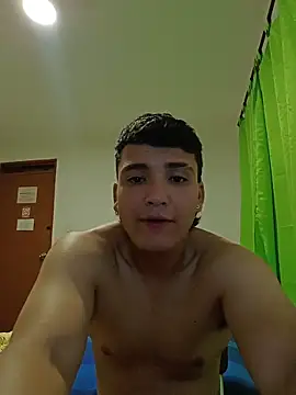 Snapshot of Johan_Dangel chatting on February 21, 3:40 am Johan Dangel online show from February 21, 3:40 am