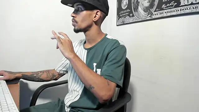 carl jhonson821 online show from December 18, 7:36 am