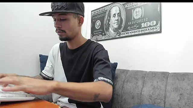 carl jhonson821 online show from December 20, 9:16 am