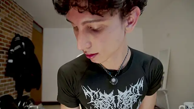 boream online show from December 18, 1:06 pm