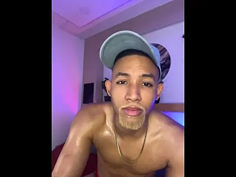 B Wild online show from March 8, 4:05 am