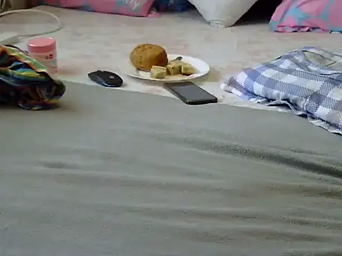 Snapshot of Playroom_queen chatting on October 3, 8:33 am Playroom queen online show from October 3, 8:33 am