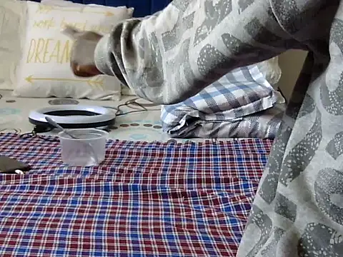 Snapshot of Playroom_queen chatting on October 17, 9:12 am Playroom queen online show from October 17, 9:12 am