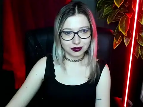 loveHeidi online show from February 24, 9:51 am