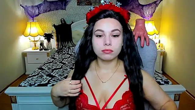 Snapshot of OmniaSher chatting on October 27, 10:19 am OmniaSher online show from October 27, 10:19 am