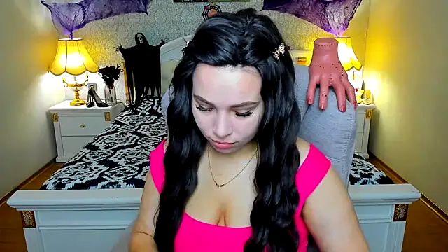 Snapshot of OmniaSher chatting on November 2, 10:50 am OmniaSher online show from November 2, 10:50 am