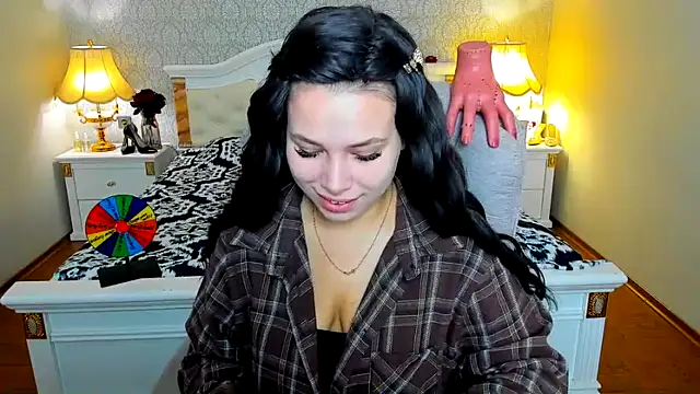 Snapshot of OmniaSher chatting on November 23, 10:15 am OmniaSher online show from November 23, 10:15 am