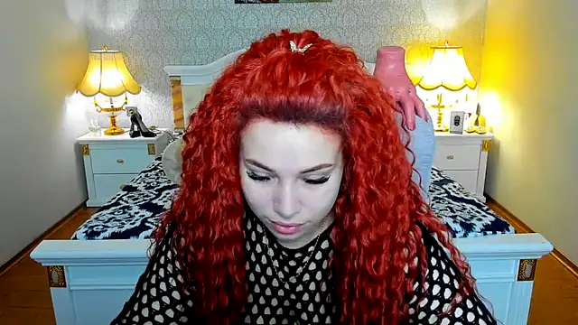 Snapshot of OmniaSher chatting on December 1, 10:42 am OmniaSher online show from December 1, 10:42 am