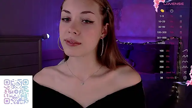 Leila Vanilla online show from October 3, 4:04 pm