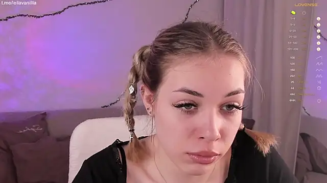 Leila Vanilla online show from April 29, 4:38 am