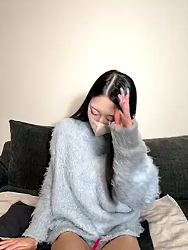 Snapshot of sirochan_ chatting on December 5, 2:14 pm sirochan online show from December 5, 2:14 pm