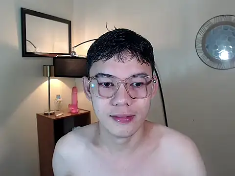 keirflorianxx online show from October 8, 7:55 pm