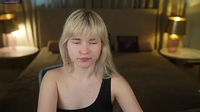 Ava kiss054 online show from May 15, 2:57 pm