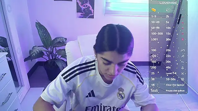 Snapshot of amarasilk_ chatting on June 23, 4:16 pm amarasilk online show from June 23, 4:16 pm