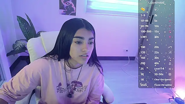 Snapshot of amarasilk_ chatting on June 25, 7:18 pm amarasilk online show from June 25, 7:18 pm