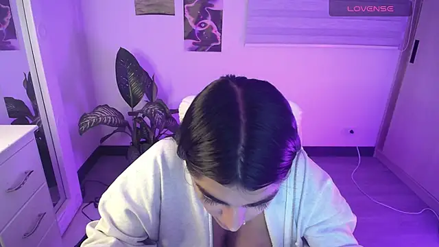 Snapshot of amarasilk_ chatting on July 14, 1:41 am amarasilk online show from July 14, 1:41 am