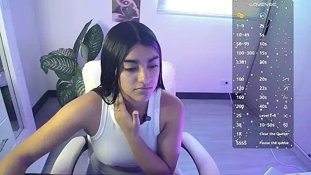 Snapshot of amarasilk_ chatting on July 15, 10:15 pm amarasilk online show from July 15, 10:15 pm