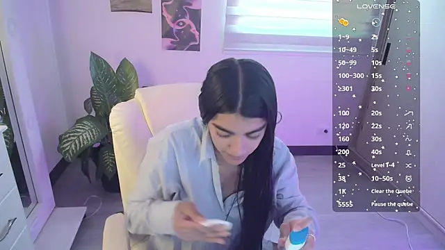 Snapshot of amarasilk_ chatting on July 31, 9:25 pm amarasilk online show from July 31, 9:25 pm