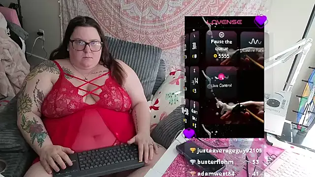 brookenicole3003 online show from April 16, 1:12 pm