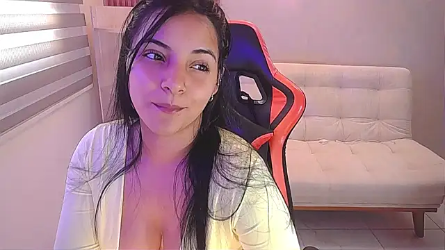 Snapshot of CathaleyaSex chatting on May 16, 3:00 pm CathaleyaSex online show from May 16, 3:00 pm