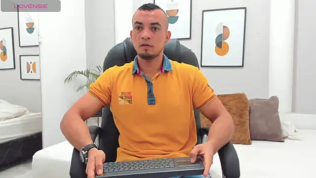 johan miller0 online show from November 28, 5:59 pm