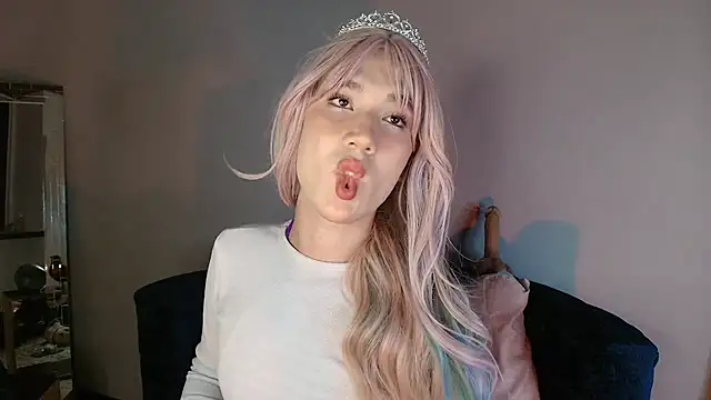 Snapshot of Electra_Gosselin chatting on November 13, 4:11 am Electra Gosselin online show from November 13, 4:11 am