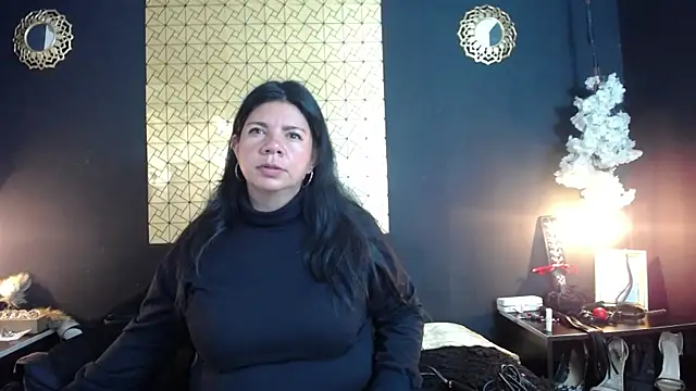 Snapshot of kinky_momm chatting on May 4, 3:52 pm kinky momm online show from May 4, 3:52 pm
