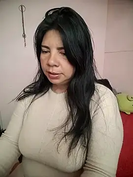 Snapshot of kinky_momm chatting on May 23, 4:44 pm kinky momm online show from May 23, 4:44 pm