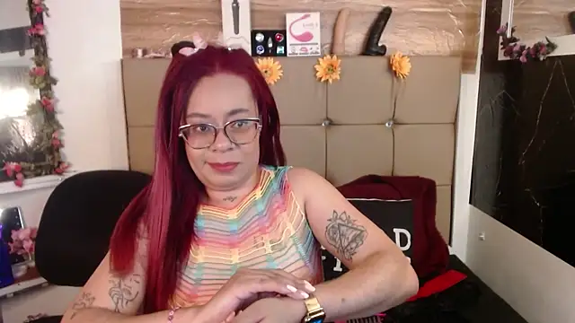 Snapshot of MIA__SPENCER chatting on March 25, 8:04 pm MIA SPENCER online show from March 25, 8:04 pm