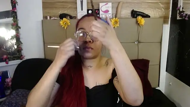 Snapshot of MIA__SPENCER chatting on March 31, 8:20 pm MIA SPENCER online show from March 31, 8:20 pm