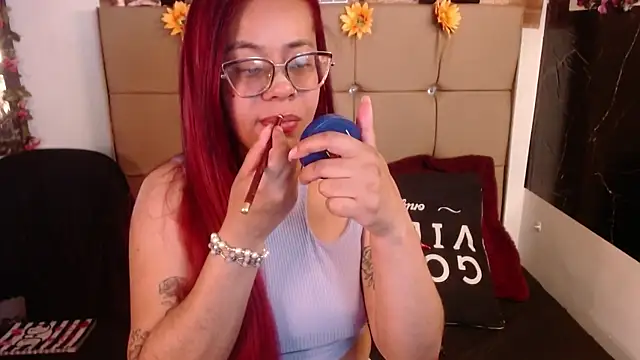 Snapshot of MIA__SPENCER chatting on April 7, 6:08 pm MIA SPENCER online show from April 7, 6:08 pm