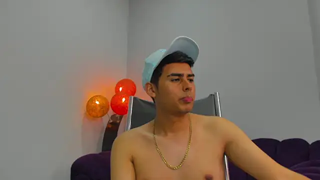 Matthewlodge online show from November 25, 2:28 pm