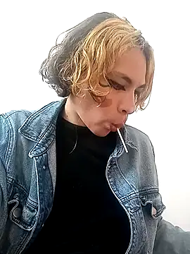 kittymutant99 online show from October 24, 6:15 pm