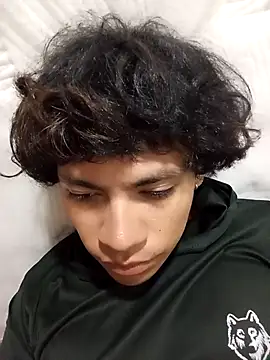 Snapshot of kittymutant99 chatting on February 22, 2:59 pm kittymutant99 online show from February 22, 2:59 pm