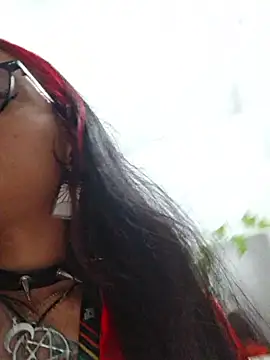 carolinerue online show from January 7, 7:05 pm