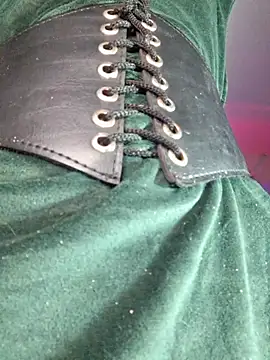 carolinerue online show from February 27, 4:45 am