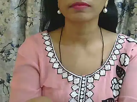 MISS SOMIYA online show from August 3, 3:27 pm