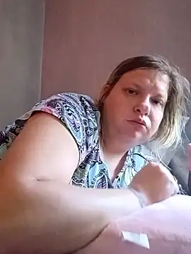 Snapshot of Gabbygade chatting on September 15, 4:51 pm Gabbygade online show from September 15, 4:51 pm