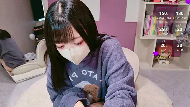 Snapshot of miko_nyan chatting on April 11, 8:29 am miko nyan online show from April 11, 8:29 am