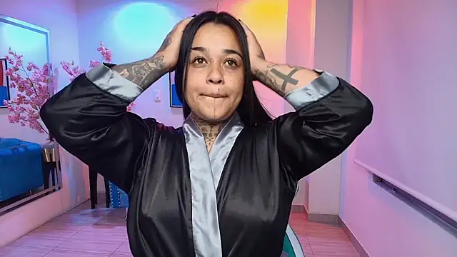 Black roseee online show from December 2, 7:47 am