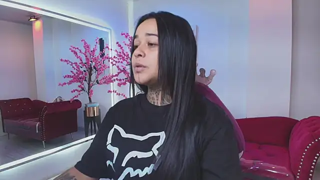 Black roseee online show from February 6, 3:44 am