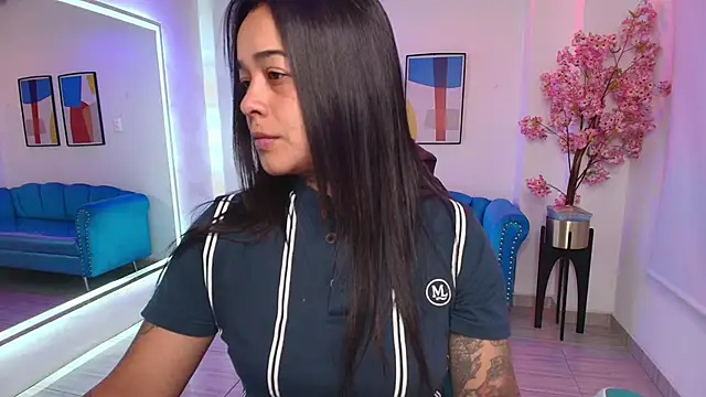 Black roseee online show from June 13, 3:37 am